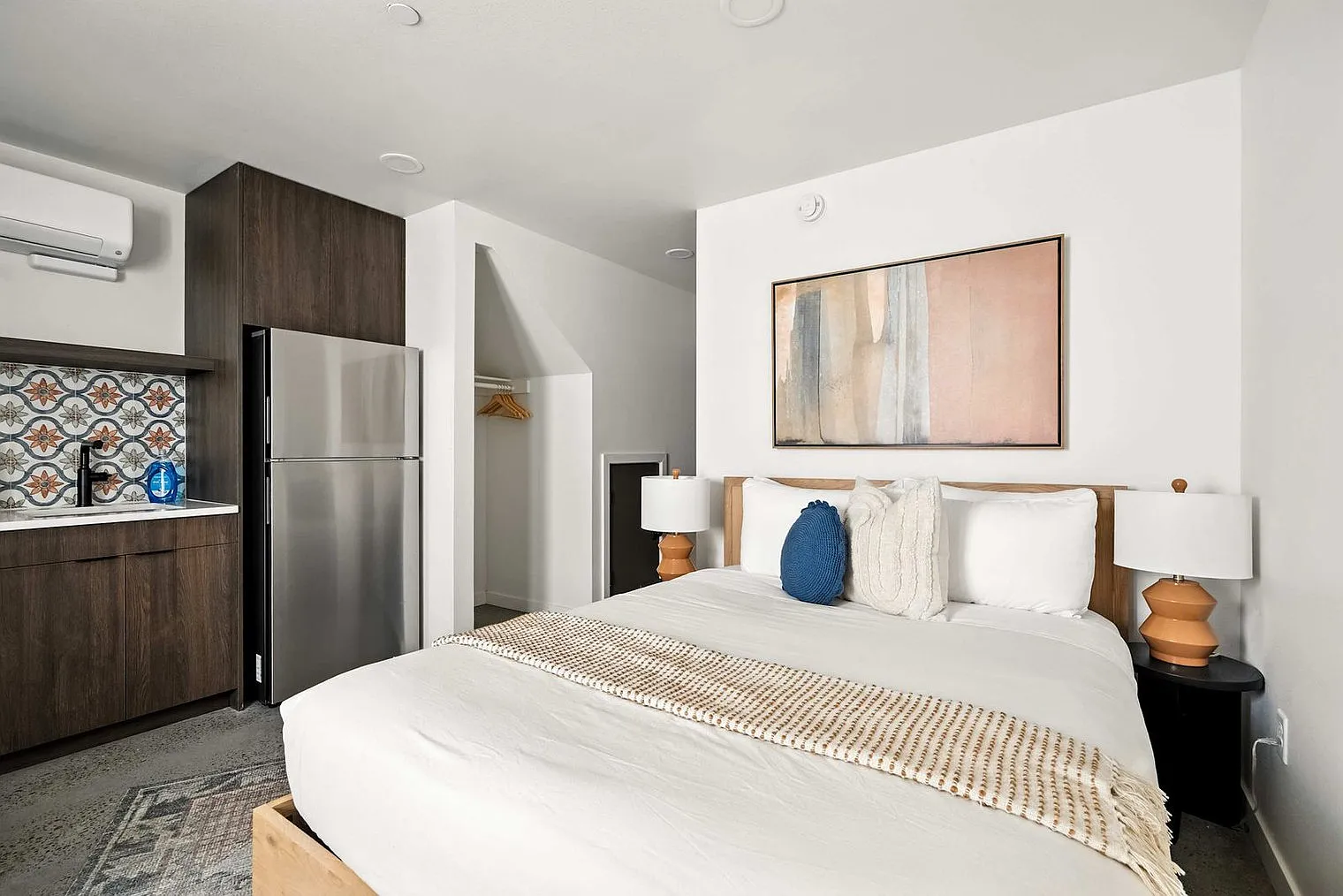 Studio, 1.0 bath, 290 sqft, $2,763 — Photo 2
