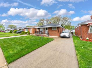 23022 Lexington Ave, Eastpointe, MI 48021