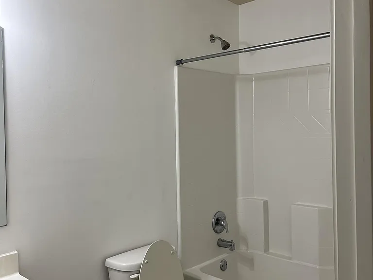 765 Westmoreland Ln — Photo 18