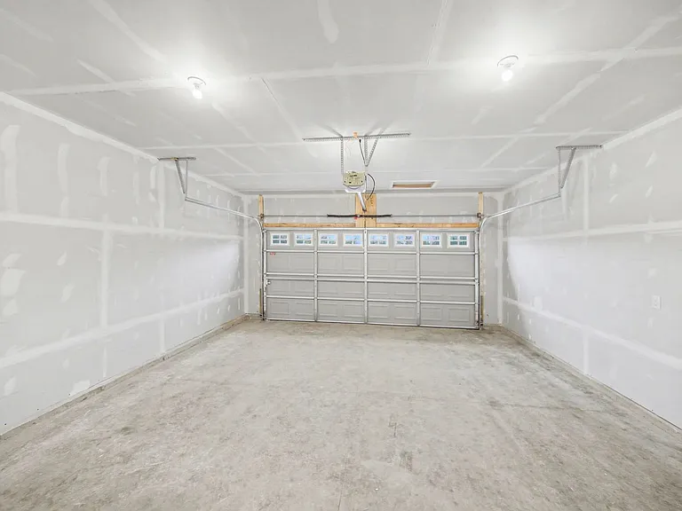 1097 Vertex Cir — Photo 8