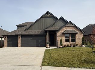 1409 N 70th St, Broken Arrow, OK 74014