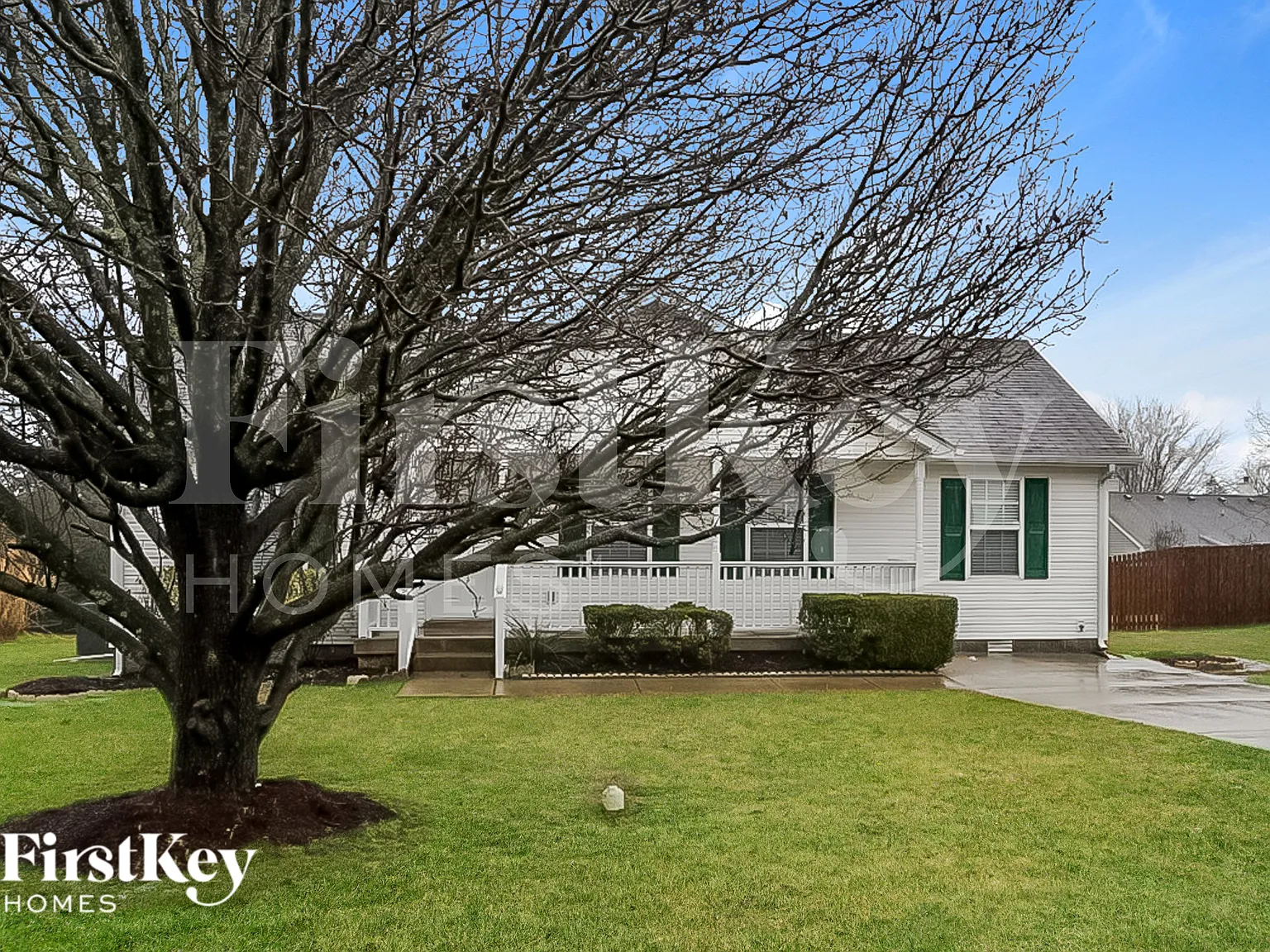 3 bed, 2.0 bath, 1080 sqft, $2,000 — Photo 1