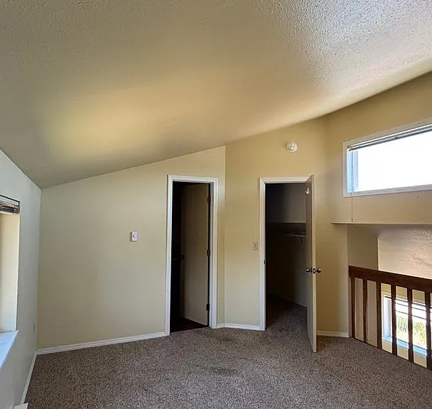 620 Forest Edge Rd #D — Photo 6