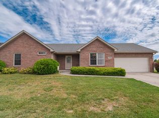 1790 G William Pkwy, Seymour, IN 47274