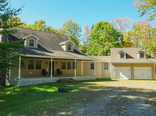 49 Windsor Lane, Dexter, ME 04930