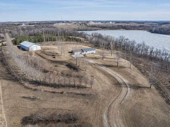 22800 N Pearl Lake Rd, Detroit Lakes, MN 56501
