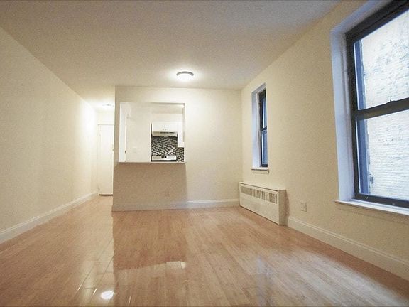 2nd image of 2419 7th Ave APT 5C