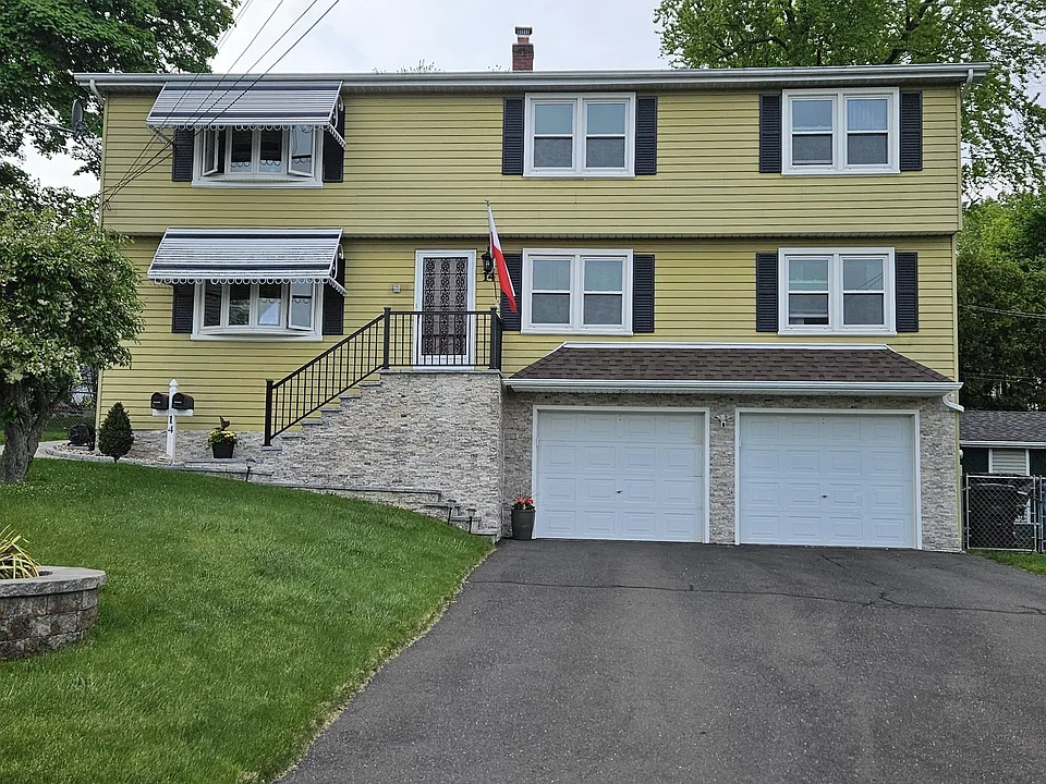 14 Cadwell Ct #2
