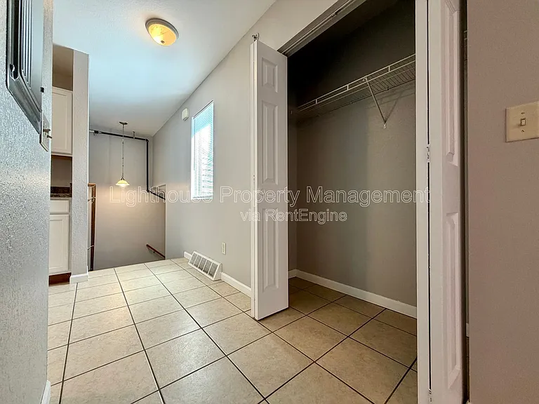 860 Marquette Ave #16 — Photo 7