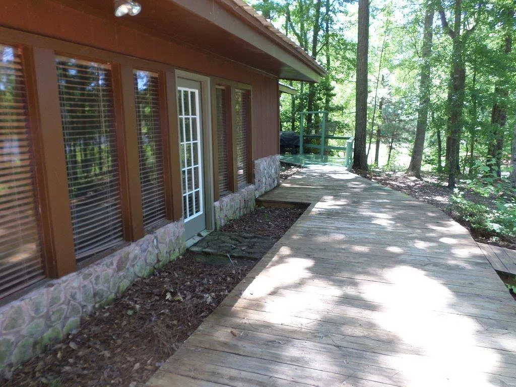 Beautiful Lake Home! — Photo 3