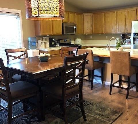 4th image of 1071 W Pepper Dr