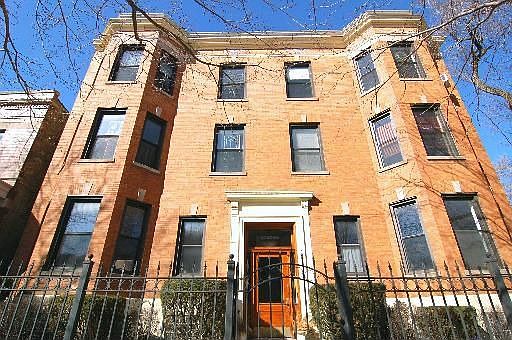 1st image of 3766 N Lakewood Ave #3