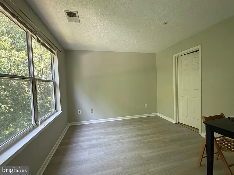 10019 Vanderbilt Cir #14-16 — Photo 12