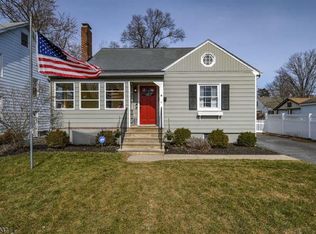 8 Condict St, Morris Plains, NJ 07950