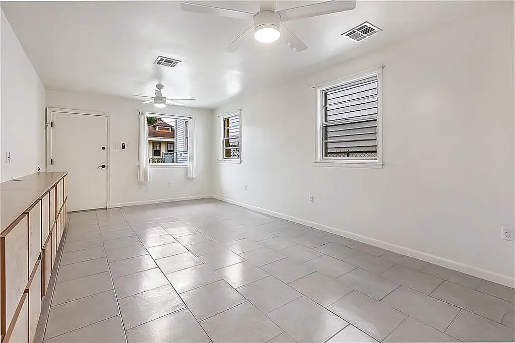 1 bed, 700 sqft, $990 — Photo 2