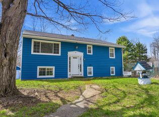 32 Gentes Rd, Essex Jct, VT 05452