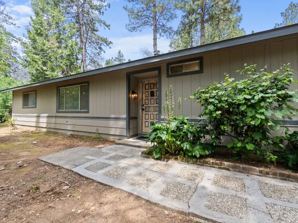 15084 Early Dawn Ln, Redding, CA 96003