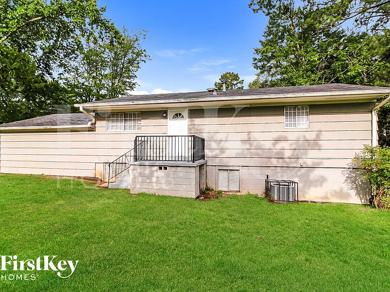 1199 Pineglen Dr — Photo 18
