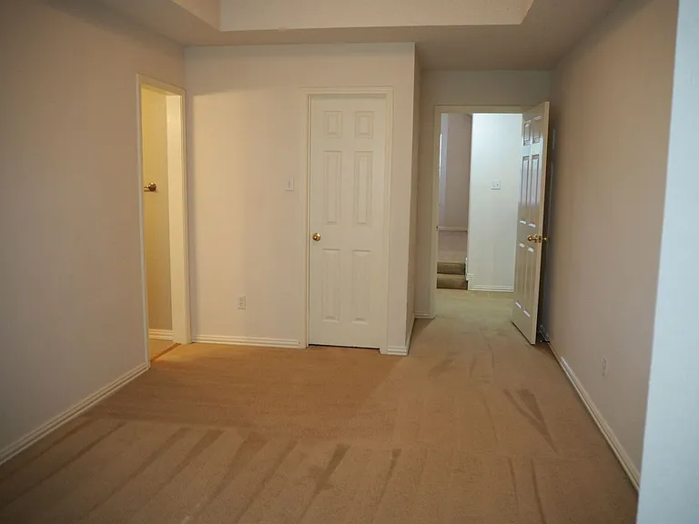 2105 Friar Ct — Photo 22