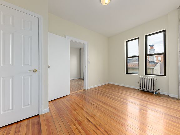 4th image of 243 13th St APT 13