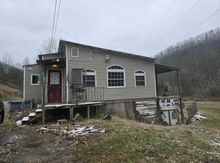 5368 Sand Fork Rd, Linn, WV 26384
