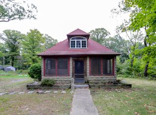 27 Walnut St, Plainville, MA 02762