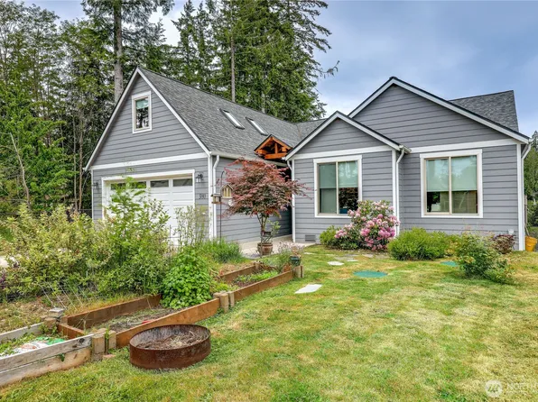 380 E Benson Lake Road, Grapeview, WA 98546