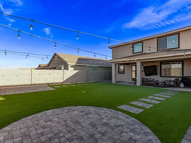 19210 W Solano Dr — Photo 37