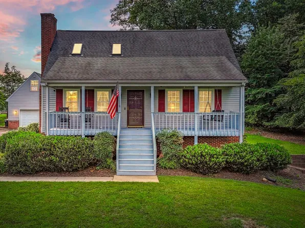 1095 Great Oak Rd, Forest, VA 24551