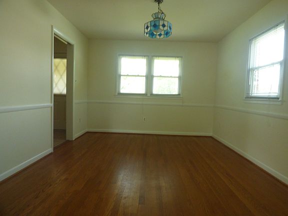 5th image of 1744 Great Falls St