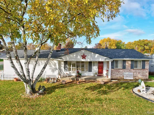 4480 Cherrytree Ln, Flint, MI 48507