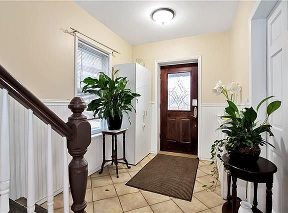4th image of 18 Woodland Ave