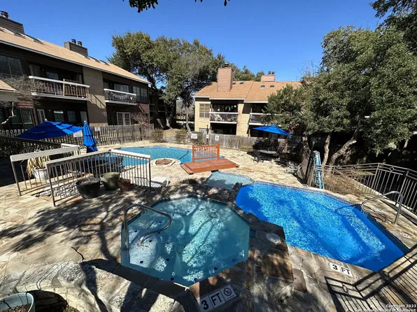 8633 Datapoint Dr #226, San Antonio, TX 78229