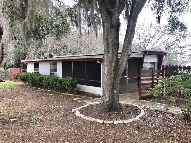 1st image of 17025 Lakeside Dr