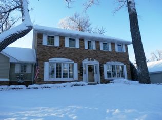 813 E Woodcrest Dr, Appleton, WI 54915