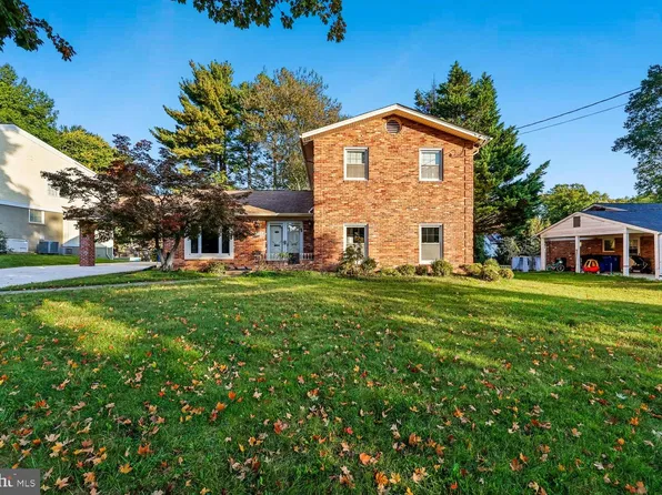 929 Clintwood Dr, Silver Spring, MD 20902