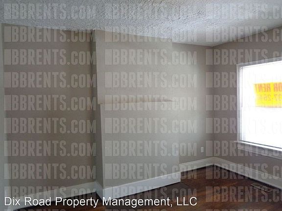 2nd image of 1025 Richmond Ave
