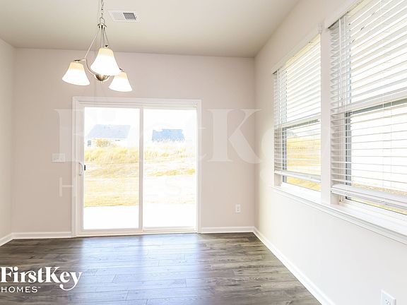 5th image of 618 Goldburn Way