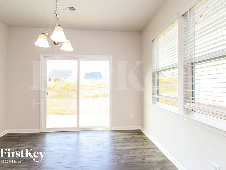618 Goldburn Way — Photo 5