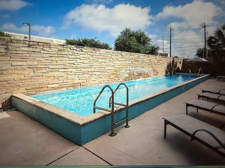 1401 S Flores St #216 — Photo 18