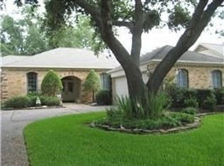1713 Country Club Blvd, Sugar Land, TX 77478