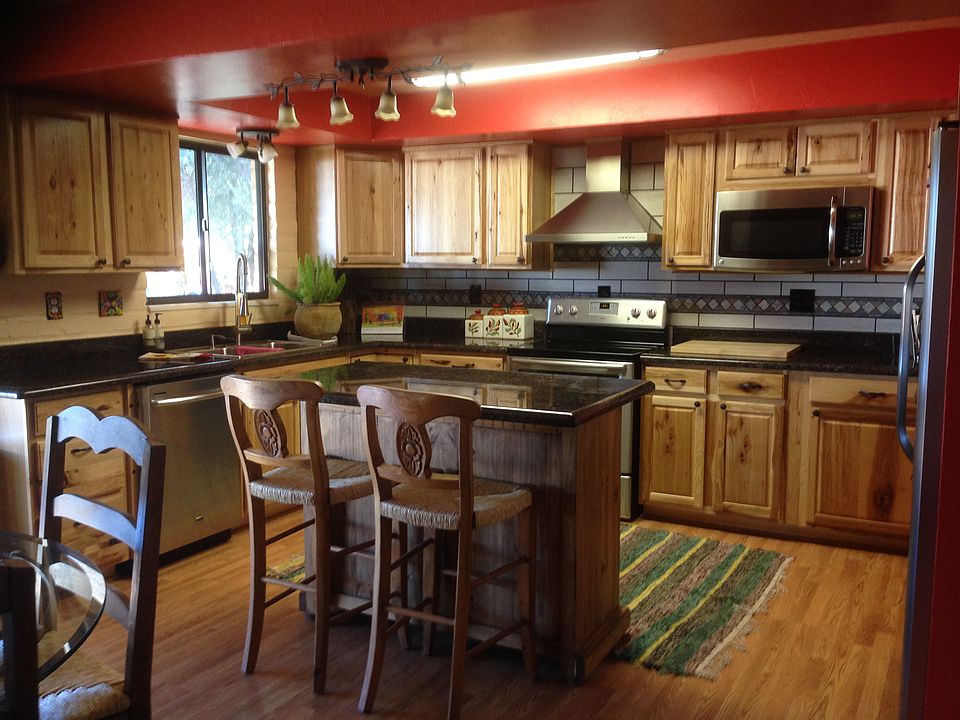 1st image of 540 S Corpino De Pecho