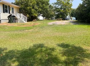 620 Country Ln, Holly Springs, NC 27540