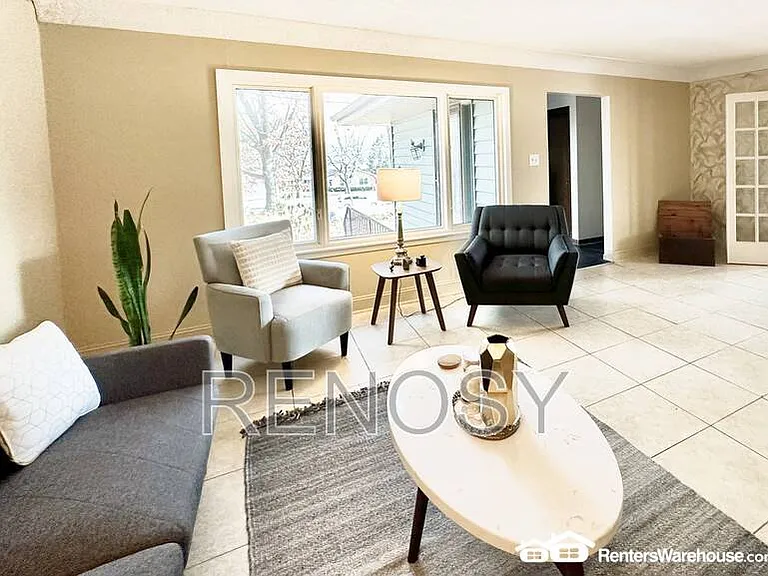 3006 Fleur Dr — Photo 4