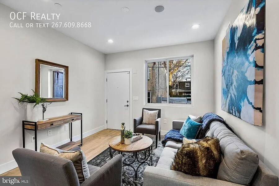 Four Bed West Kensington Townhome — Photo 3