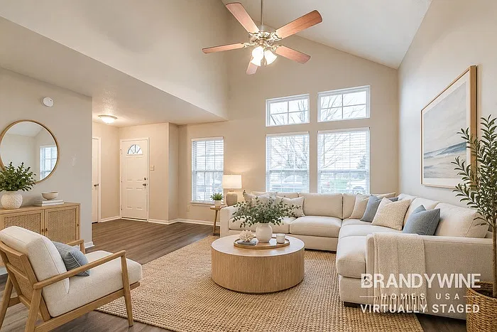 3 bed, 2.0 bath, 1762 sqft, $2,140 — Photo 2