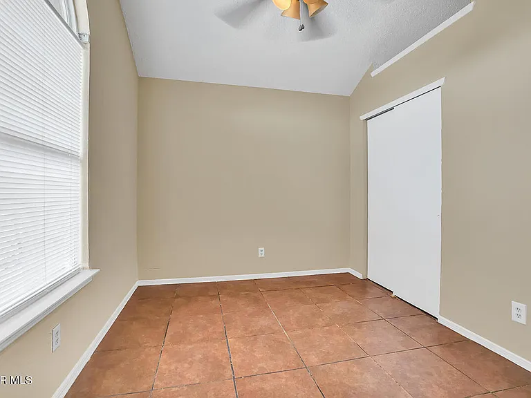 2304 Tierra Blanda Dr — Photo 11