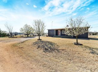 10207 E Hillcrest Rd, Mount Hope, KS 67108