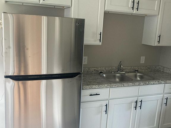 4th image of 4326 N 52nd St #1
