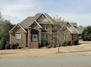 742 Tinsberry Ln, Inman, SC 29349